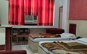 Hotel Yatri International Near New Delhi Railway Station Center Delhi